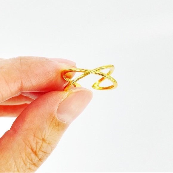 Crisscross Feminine Adjustable Gold Tone Ring 925 - Picture 2 of 4